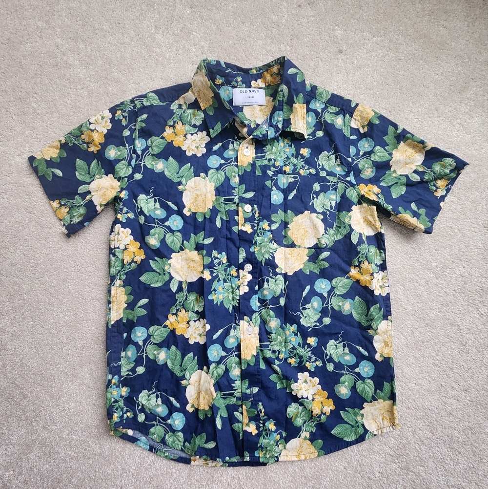 Old Navy Floral and Solid Shirts Bundle - Picture 4 of 5
